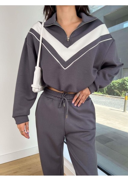 Dik Yaka Yarım Fermarlı Garnili Modal Kumaş Takım