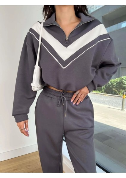 Dik Yaka Yarım Fermarlı Garnili Modal Kumaş Takım modelleri