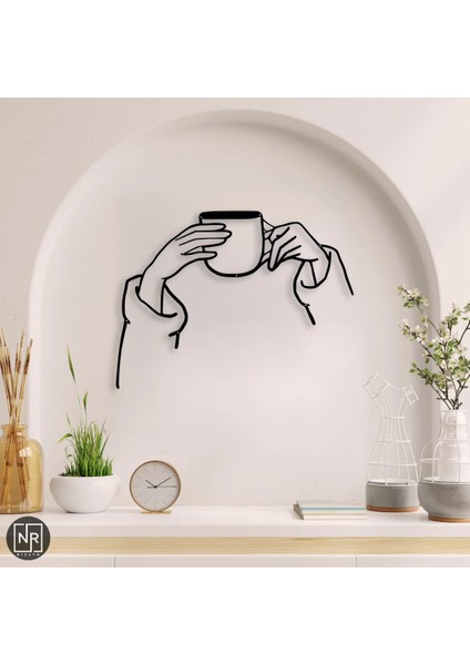 Elde Fincan Metal Duvar Tablosu fırsatları