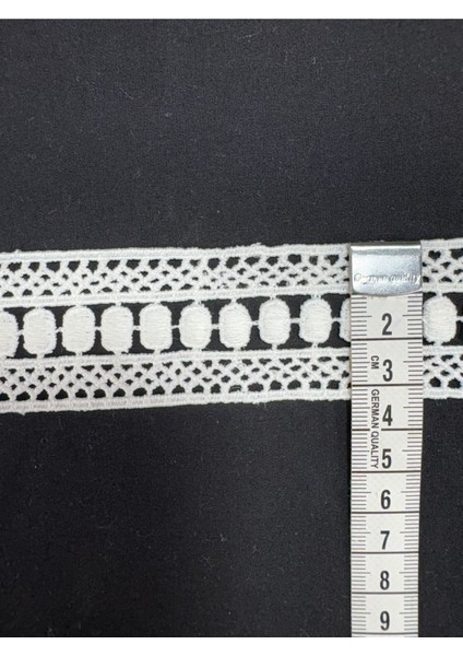 Desenli Beyaz Güpür 1 Metre