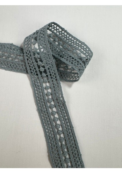 Ortası Desenli Güpür 1 Metre