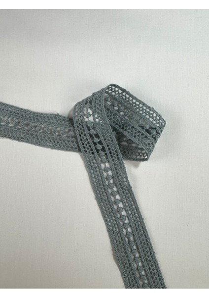 Ortası Desenli Güpür 1 Metre