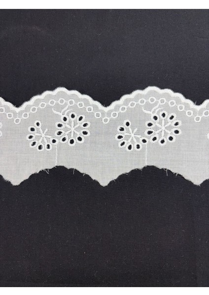 Çiçek Desenli Beyaz Güpür 1 Metre indirimleri