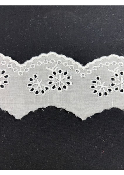 Çiçek Desenli Beyaz Güpür 1 Metre