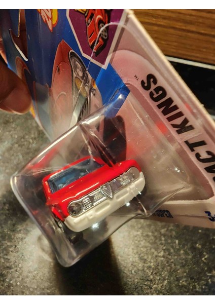 1/64 Alfa Romeo Giulia Tı Super fırsatları