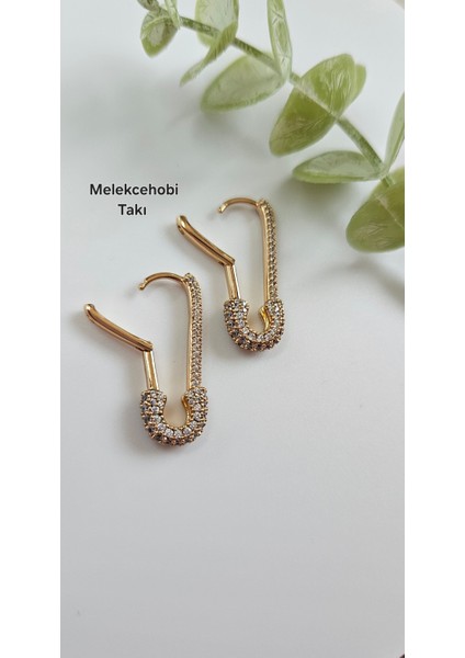 Melekcehobi Takı Modern ve Şık Taşlı Çatal Iğne Küpe