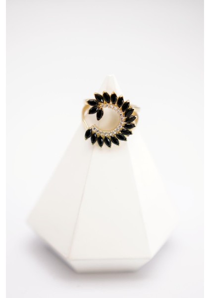 14 Ayar Altın Oniks Taşlı Açık Form Fantasy Yüzük – Modern Tasarım, Göz Alıcı Siyah Işıltı