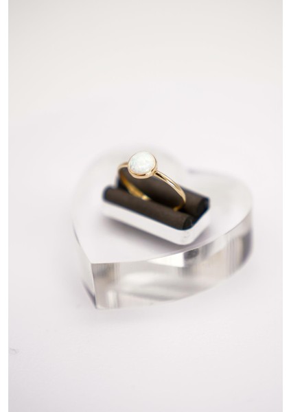 14 Ayar Altın Opal Taşlı Yüzük – Minimal ve Zarif Yuvarlak Formda Sade Şıklık modelleri