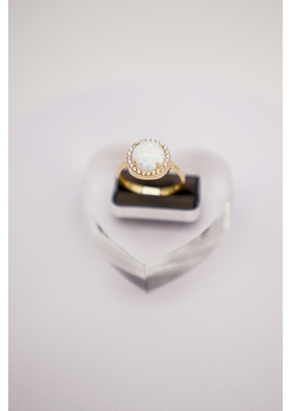 14 Ayar Altın Opal Taşlı Yüzük – Işıltılı Yuvarlak Form ve Zarif Taş Detaylı Tasarım fiyatları