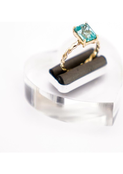 14 Ayar Altın Örgü Formlu Mavi Topaz Yüzük – Modern ve Zarif Tasarım Detaylarıyla fiyatları