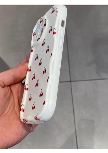 Iphone 13 ve 14 Uyumlu Kiraz Desenli Koruyucu Silikon Kılıf fırsatları