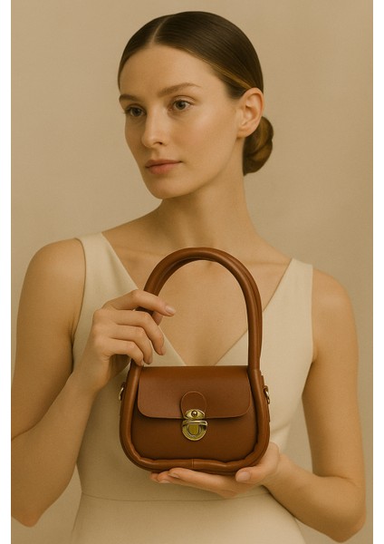 Saphira Arcana Kahverengi Kilit Detaylı El ve Omuz Çantası