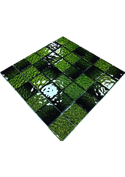 Mutfak Tezgah Arası ve Iç Mekan Kaplama ve Dekorasyon Uygulamalarında Tüm Yüzeyler Için, 48X48MM. Siyah-Yeşil Sim Efekti. 30X30CM. Fileli Kristal Mozaik. modelleri
