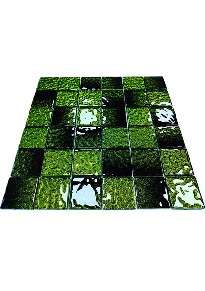 Mutfak Tezgah Arası ve Iç Mekan Kaplama ve Dekorasyon Uygulamalarında Tüm Yüzeyler Için, 48X48MM. Siyah-Yeşil Sim Efekti. 30X30CM. Fileli Kristal Mozaik. fırsatları