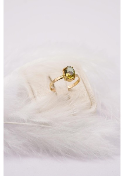 Dikdörtgen Sultanit Taşlı Minimal Altın Yüzük 14 Ayar Zarif Tasarım