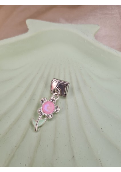 Pembe Taşlı Çiçek Figürlü Charm – Kadın Bileklik Uyumlu Sallantılı Charm Aparat