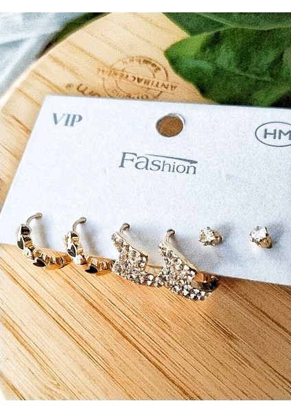 Gold Renk Lüks Gösterişli Figürlü Çoklu Küpe