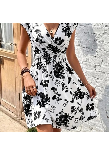 Kadın Kısa Kollu Kruvaze Yakalı Çiçekli Desenli Süprem Elbise