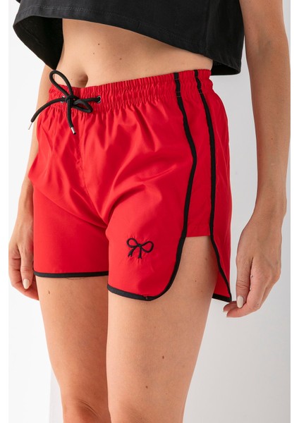 Kadın Beli Ayarlanabilir Kurdele Nakışlı Deniz Şortu Kırmızı - 25Y 5402