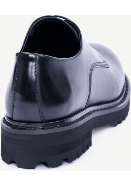 Kalın Tabanlı Bağcıklı Deri Düz Ayakkabı modelleri