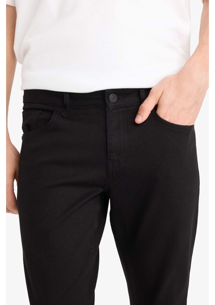 Carlo Skinny Fit Ekstra Dar Kalıp Normal Bel Ekstra Dar Paça Jean Pantolon R8763AZ25AU fırsatları