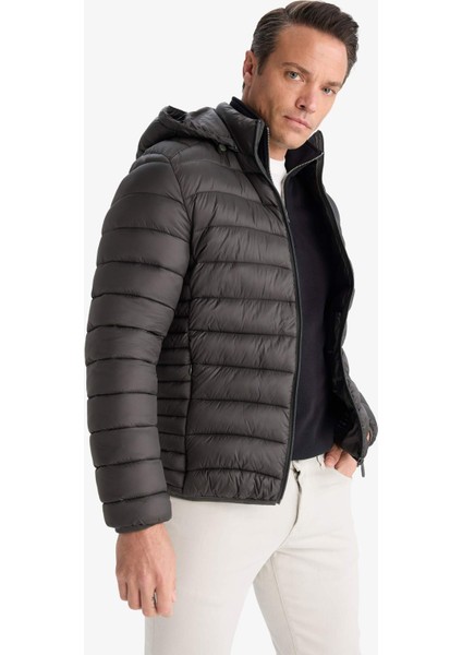 Su İtici Slim Fit Dar Kesim İç Cep Detaylı Kapüşonlu Fermuarlı Cepli Şişme Mont N4661AZ25AU modelleri