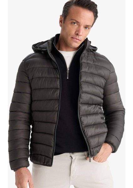 Su İtici Slim Fit Dar Kesim İç Cep Detaylı Kapüşonlu Fermuarlı Cepli Şişme Mont N4661AZ25AU