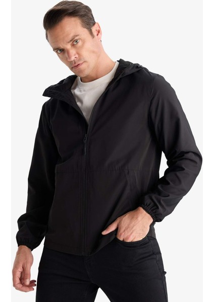 Su İtici Slim Fit Dar Kesim File Astarlı Kapüşonlu Fermuarlı Mevsimlik Baharlık Yağmurluk Mont C5821AX25AU modelleri