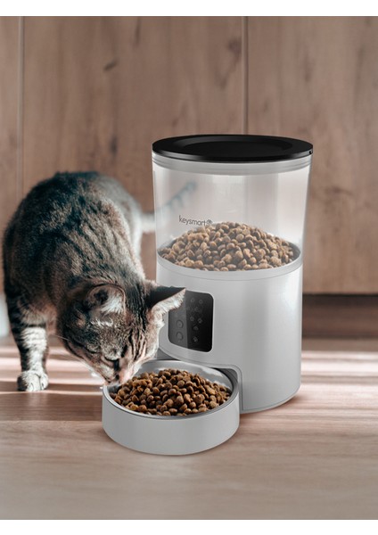 P 102 Dörtlü Otomatik Mama Kabı Ergonomik Tasarım Beyaz Plastik Malzeme