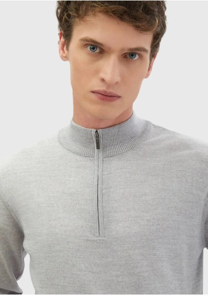 Açık Gri Yarım Balıkçı Yaka Düz Örgü %100 Yün Triko Kazak modelleri