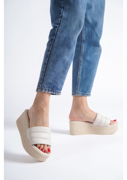 Jet-Reına Dolgu Topuklu Ortopedik Taban Hasır Görünümlü Kadın Terlik Ckt - Krem