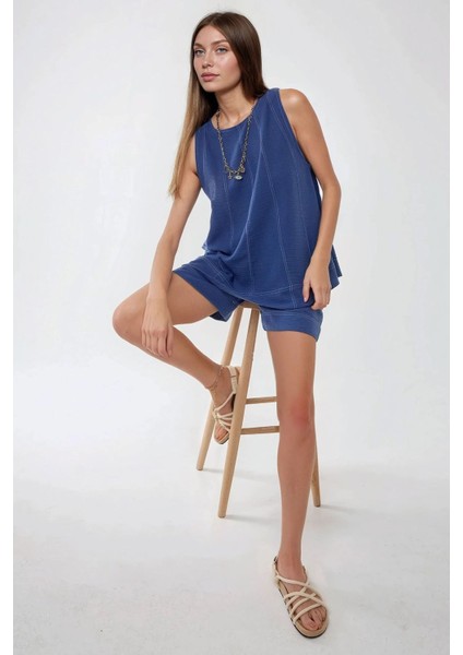 Kadın Dikiş Detaylı Denim Görünümlü Rahat Kesim İkili Takım Orta Mavi Denim fiyatları