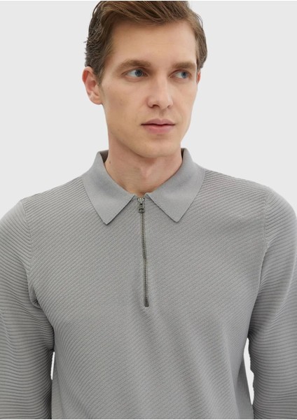 Açık Gri Polo Yaka Jakarlı Triko Kazak modelleri
