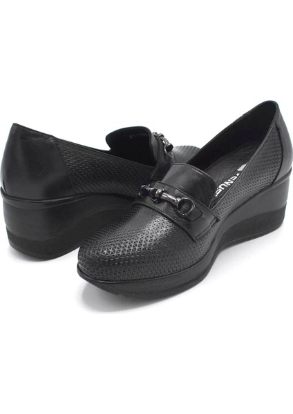 Kadın Dolgu Topuk Deri Ayakkabı Siyah 2111514Y fırsatları