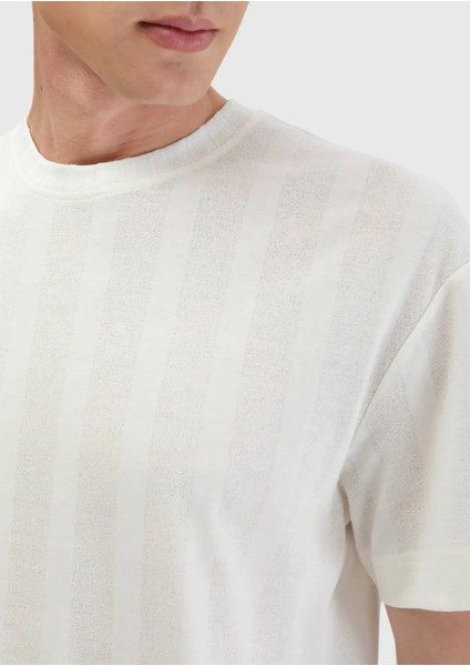 Ekru Jakarlı Bisiklet Yaka %100 Pamuk T-Shirt indirimleri