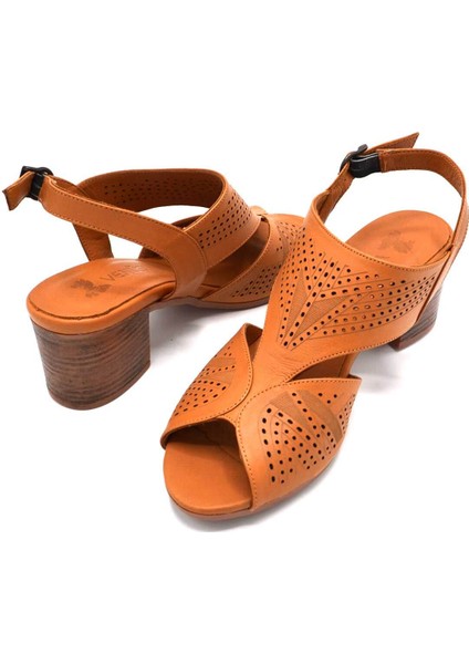 Kadın Topuklu Deri Sandalet Taba 1857213Y fırsatları