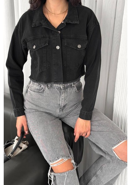 Kadın Siyah Kısa Denim Ceket – Fray Detaylı Sokak Şıklığı fiyatları
