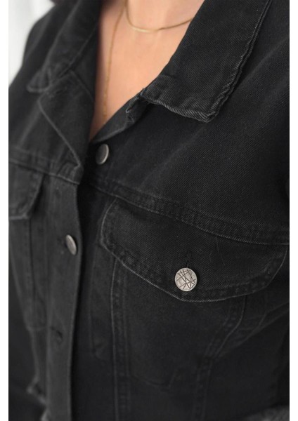 Kadın Siyah Kısa Denim Ceket – Fray Detaylı Sokak Şıklığı modelleri