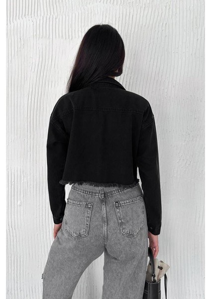 Kadın Siyah Kısa Denim Ceket – Fray Detaylı Sokak Şıklığı fırsatları