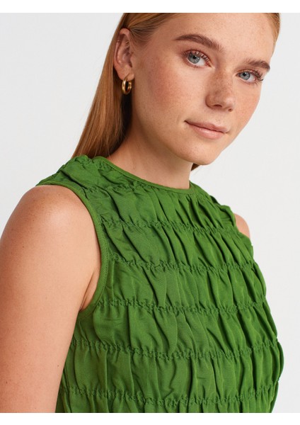 50845 Kolsuz Crop Bluz-Yeşil modelleri