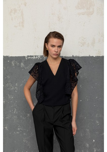 Dantel Kollu Bluz 26W10861 fiyatları