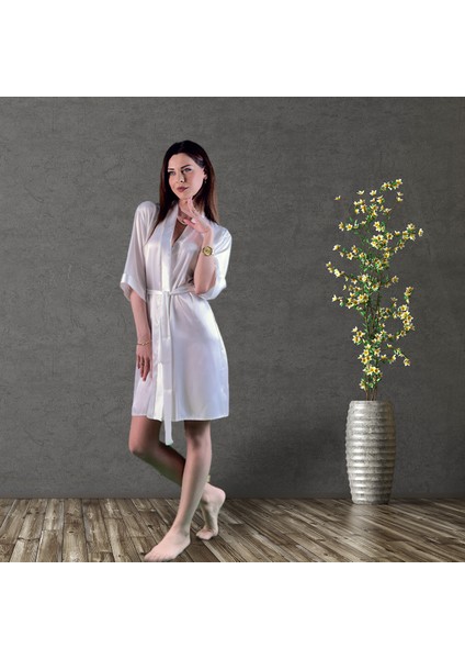 Beyaz Kısa Saten Kimono | Kadın Ipek Sabahlık | Lüks Ev Giyimi & Hediye Seçeneği S