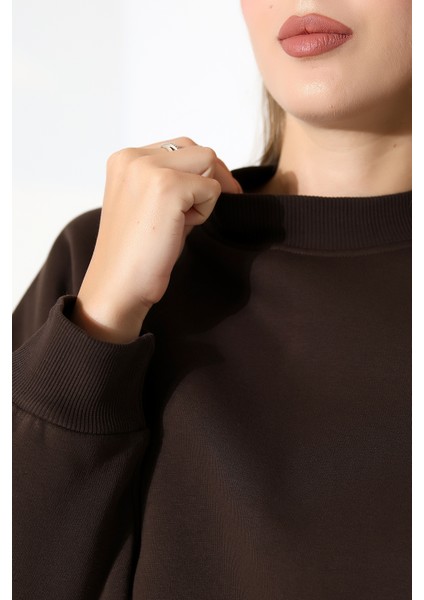 Yarım Balıkçı Yaka Oversize Geniş Kesim Pamuklu Yumuşak Dokulu Basic Kadın Tunik Sweatshirt 21910 Kahve fiyatları