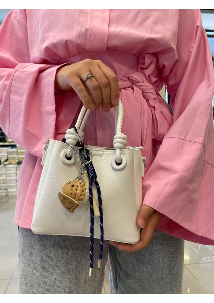 Kadın Vegan Deri Charmlı Küçük Minimal Mini Klasik Günlük Omuz Çantası