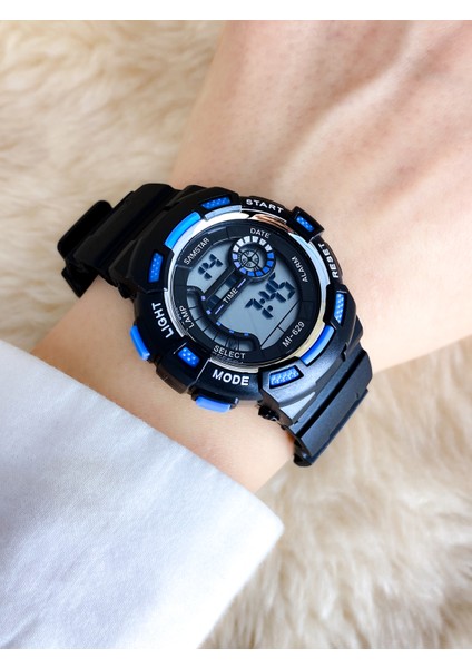 Alarmlı-Işıklı-Kronometreli-5 Atm Su Geçirmez-Hediyelik Çocuk Kol Saati