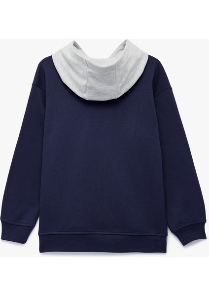 Lisanslı Kapşonlu Uzun Kollu Şardonlu Baskılı Sweatshirt fiyatları