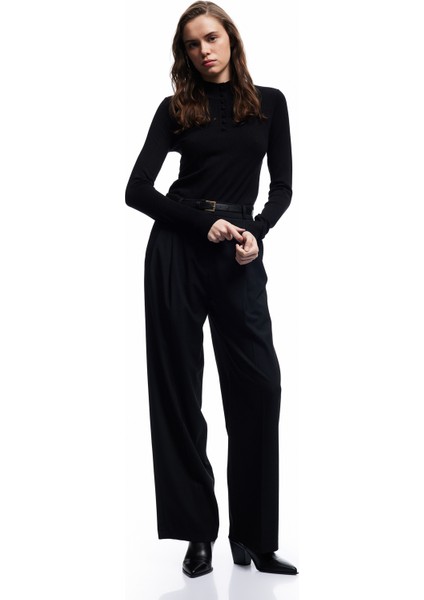 Hafif Dik Yaka Yarım Düğme Detaylı Uzun Kollu Triko Basic Kazak fiyatları