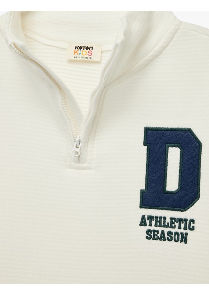 Pamuklu Dik Yaka Uzun Kollu Nakışlı Yarım Fermuarlı Sweatshirt modelleri