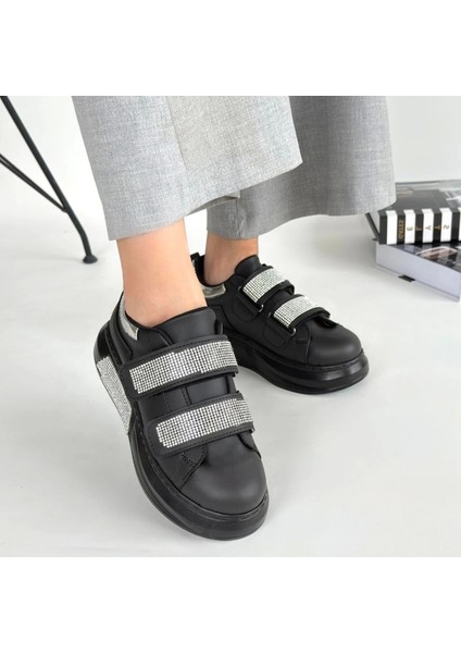 Nino Siyah Cilt Cırt Cırtlı Spor Ayakkabı fırsatları