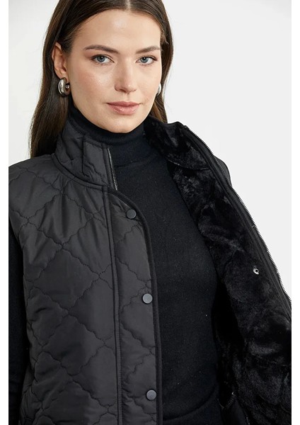 Dik Yaka Cepli Kapitone Yelek - Siyah indirimleri